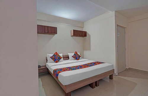 Bellandur Hotel | FabHotel Blueberry - Bellandur