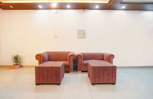Sarnath Hotel | Fabhotel Budha Tree
