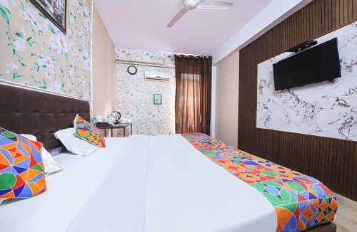 Dehradun Hotel | Fabhotel Clement