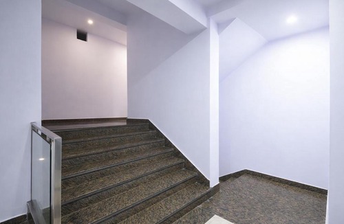 Faridabad Hotel | FabHotel Crown Residency- Near Lakhani Armaan Metro Station