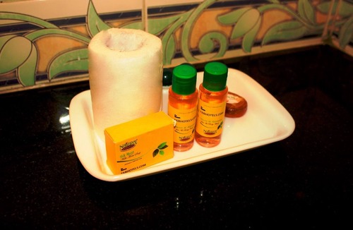 Bandra West Hotel | Fabhotel Crystal Luxury Inn