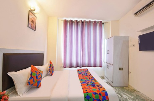 Karol Bagh Hotel | FabHotel Karol Bagh Residency - Nr. Karol Bagh Market
