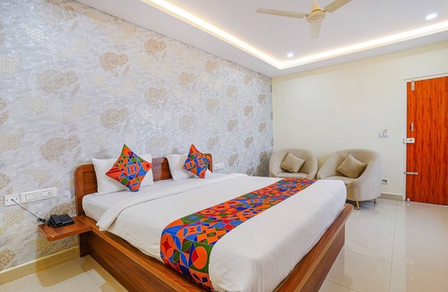 Krishnarajapura Hotel | FabHotel Partha Residency - Kr puram