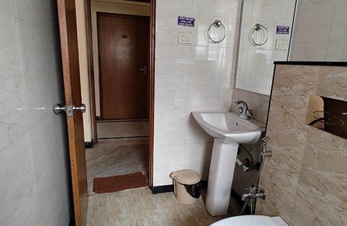 Alandi Hotel | Fabhotel Ramesh Inn