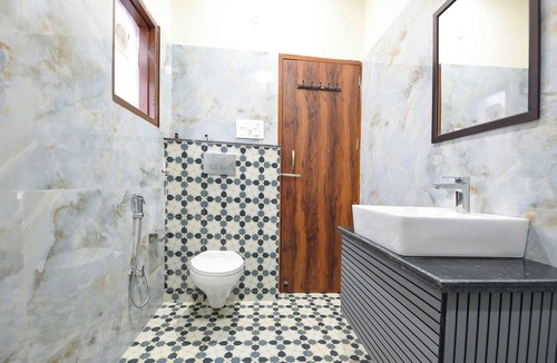 Mohali Hotel | Fabhotel Regal