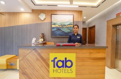 DLF City Hotel | FabHotel RR Residency - DLF Cyber City