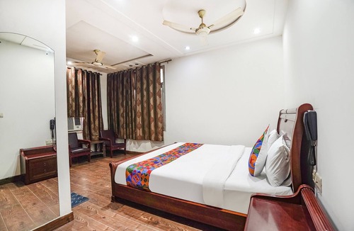 Rakabganj Hotel | Fabhotel Sai Residency