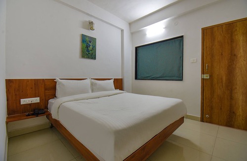 Kharadi Hotel | FabHotel Sky Vista Inn
