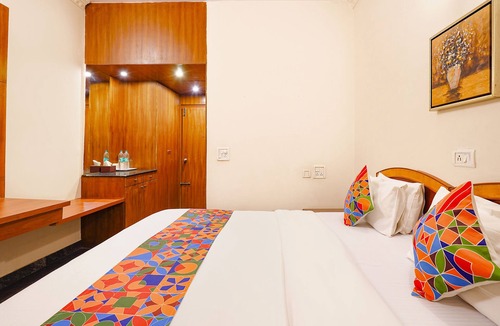 Banashankari Hotel | FabHotel Spiro Grand - Nr. Banashankari