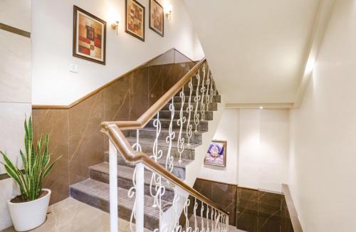 Mira Road East Hotel | FabHotel Springs Lodging - Meera Road