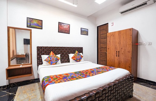 Mahmoorganj Hotel | FabHotel VILLA DE BENARES