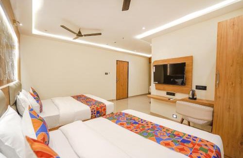 Kurla West Hotel | FabHotel Well Back