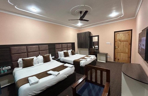 Srinagar Hotel | Fair Mount, Airport Road, Humhama Srinagar