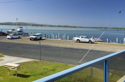 Tuncurry Apartment | Fairholme 12 - linen not supplied.