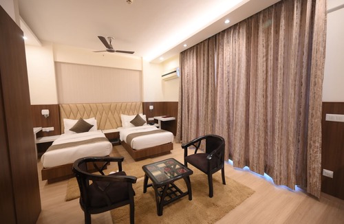 Gomti Nagar Hotel | Fairvacanze Inns & Suites Lucknow