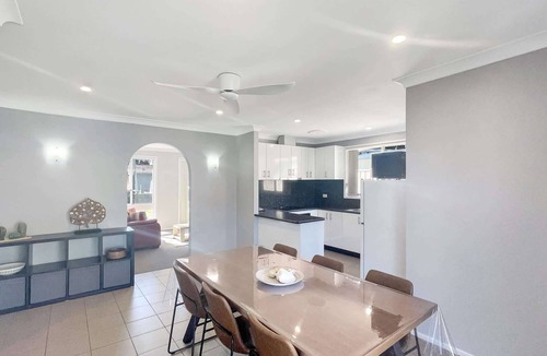 Batehaven House | Family 3-Bed Retreat Near Batehaven Beach