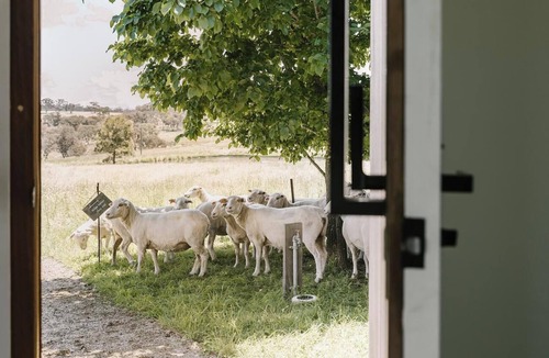 Evans Plains Villa | Farmers Hut | Luxury Farm Escape