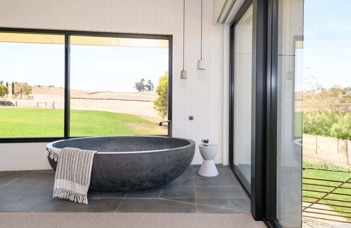 Greenhill House | Fassway Farm Summary: