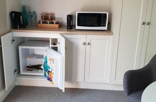 Tanunda House | Fechner Place Barossa, 1 Bed, Wine & Platter