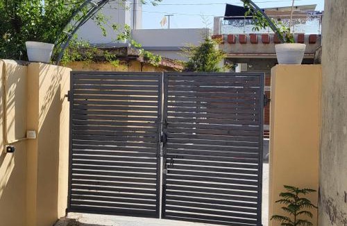 Dehradun Apartment | FeelFit Home Stay - Peaceful Stay in Doon, Gateway to Mountains