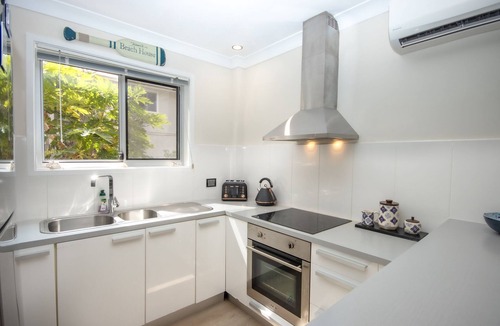 Bilinga Apartment | Fi's Beach House
