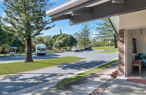 Fingal Head Apartment | Fingal Beach Nook - Wi-Fi and Linen included
