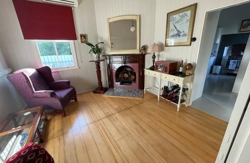 Stanthorpe House | Finney Cottage