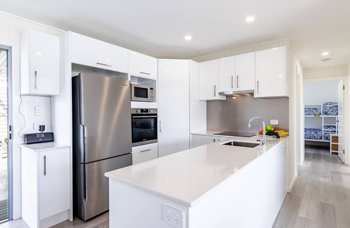 Anna Bay House | Five Pines Beach House at Birubi, 20 Robinson St - pet friendly, aircon and WiFi