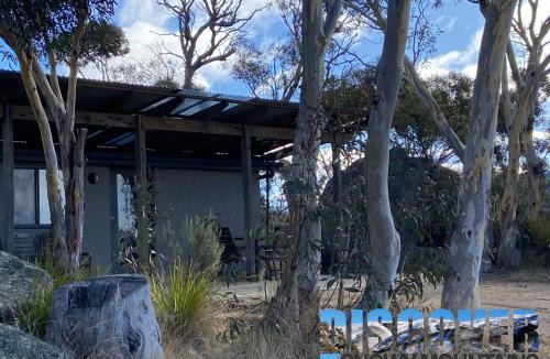 Crackenback Ski Chalet | Flynns Retreat Winter Rental - Jindabyne