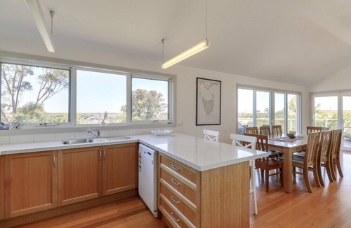 Metung House | Foreshore | Spacious Metung Escape