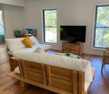 Diddillibah House | Forest Tangle Retreat, Two Bedroom
