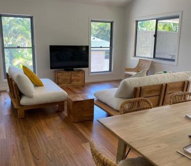 Diddillibah House | Forest Tangle Retreat, Two Bedroom