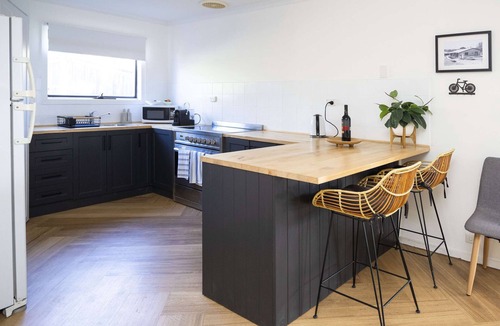 Hayborough House | Fourseagulls | Pet Friendly | Private | Close Walk to Beach