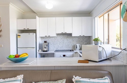 Shoal Bay House | Frangipani, 4/30 Leonard Avenue - spacious townhouse