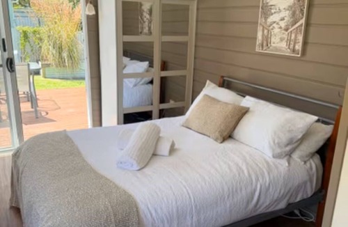 Ulladulla Apartment | Frangipani Studio