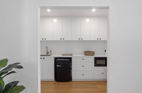 Dolphin Point House | FREE NIGHT. Pay for 2 stay for 3