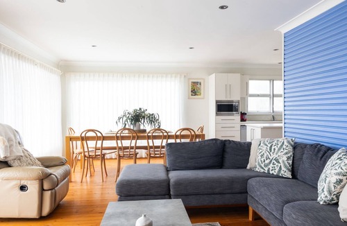 Mollymook House | FREE NIGHT. Pay for 2 stay for 3