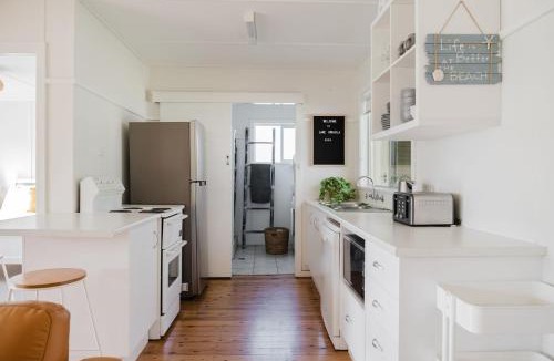 Lake Conjola House | Free night! Pay for 2 stay for 3
