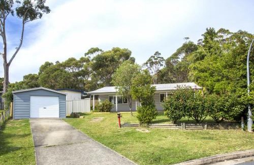 Lake Tabourie House | Free night! Pay for 2 stay for 3