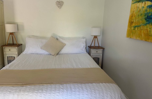 Tugun Bed & Breakfast | French style Bed&Breakfast on the Gold Coast