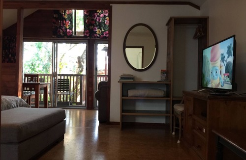 Bellingen Cabin | Fully detached, centrally located, quite, private, open plan cabin