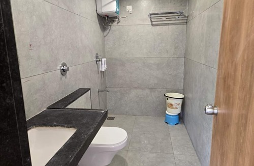 Vadodara Hotel | GAJRAJ HOTEL