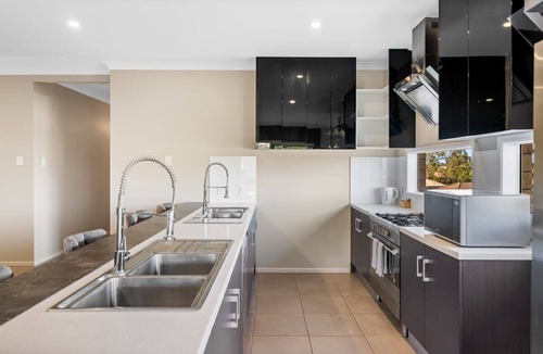 Upper Coomera House | Gana by Khove