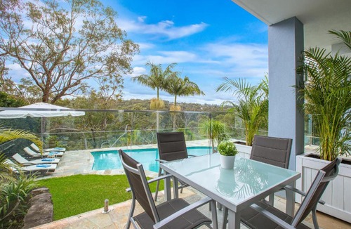 Forestville Apartment | Garigal Retreat with Pool access and EV Station