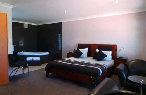 Broken Hill Hotel | Gateway Motor Inn