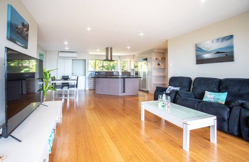 Cannonvale Apartment | Getaway Ocean Views