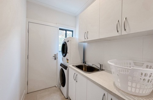 Mount Gambier House | Getaway On Wallace. nPet friendly.