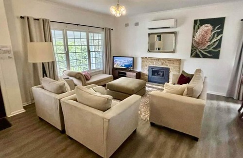 Glenbrook House | Glenbrook - Bluegum Hideaway
