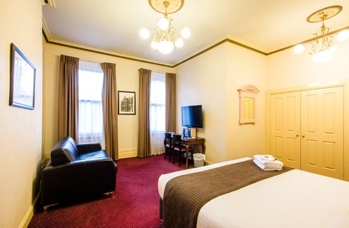 Hawthorn Hotel | Glenferrie Hotel