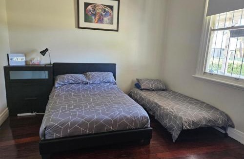 Gosnells House | Globe Trotters Homestay - room in shared private residence